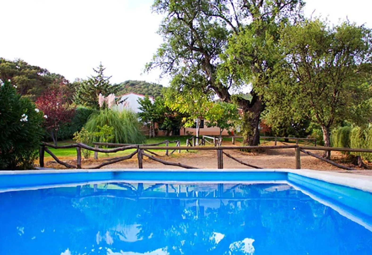 Finca El Chopo - Piscina Compartida Alájar